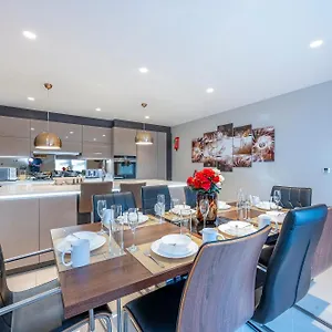  Homestay *rd7c* For Your Relaxed & Cosy + Free Parking + Free Fast Wifi *